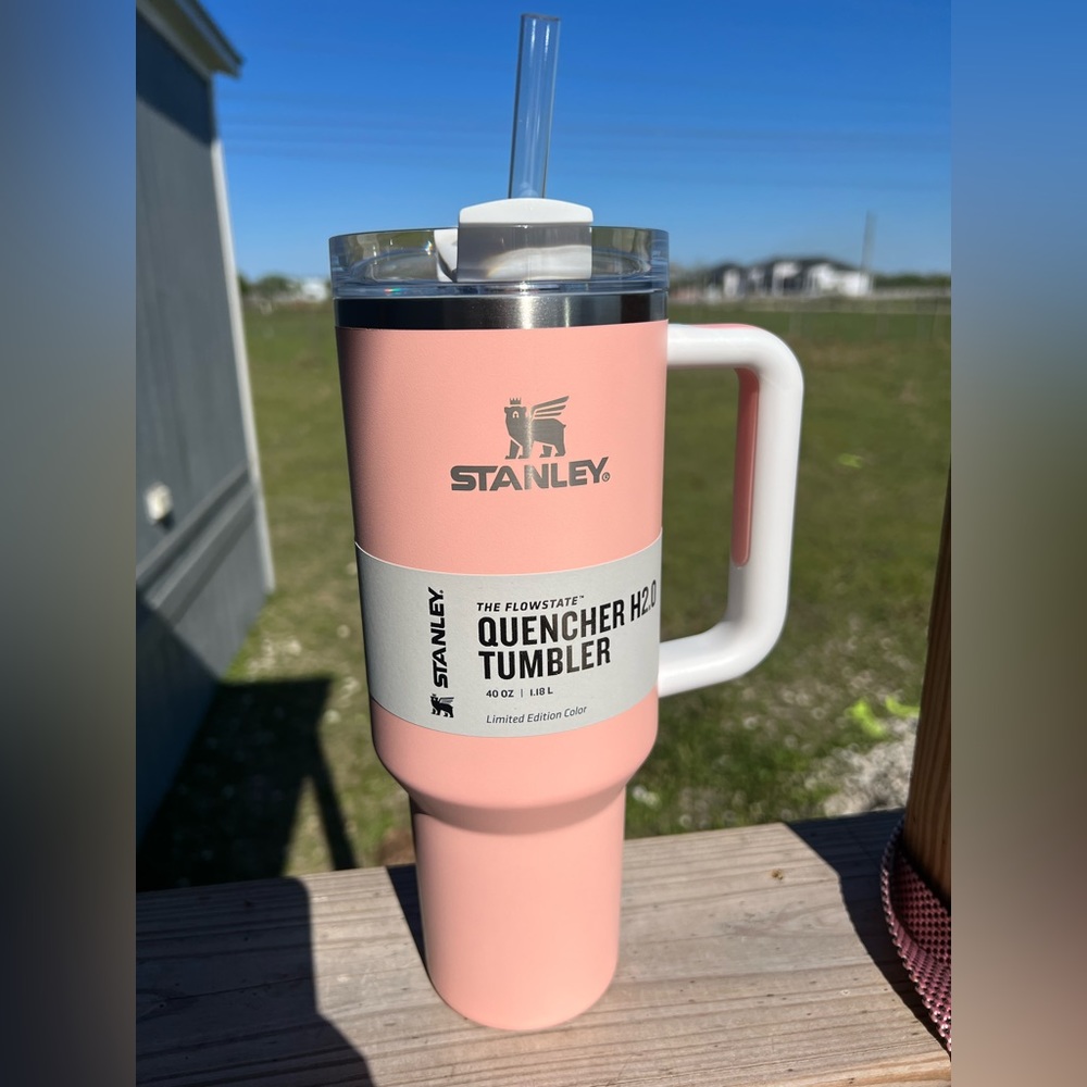 Peach Stanley 40oz